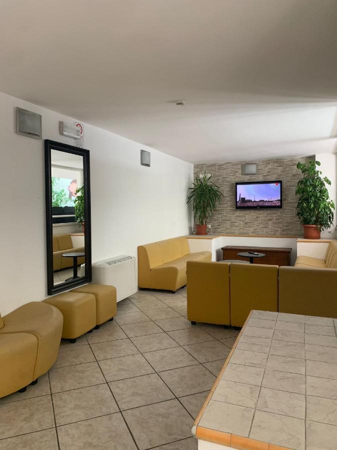 Hotel Villa Isola Rimini Eksteriør bilde