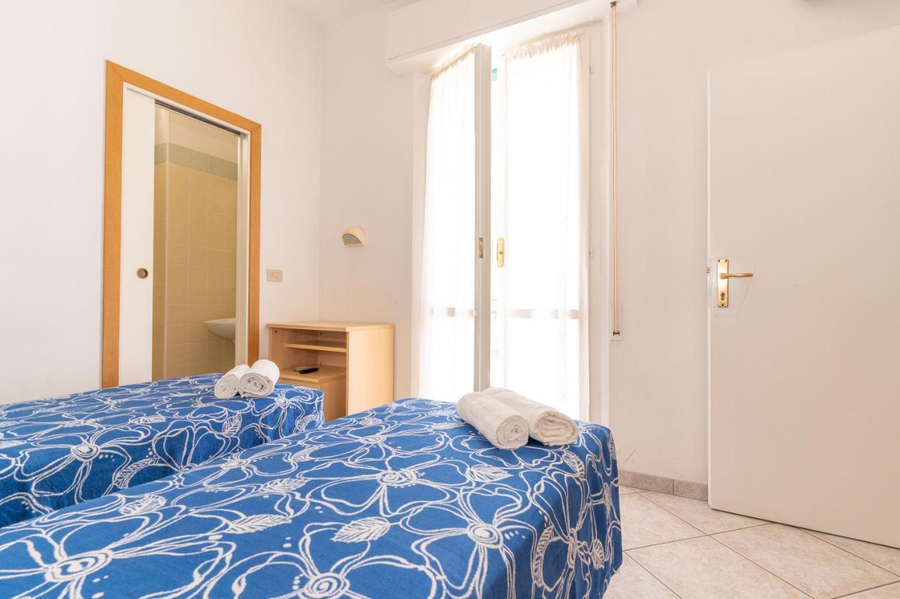 Hotel Villa Isola Rimini Eksteriør bilde