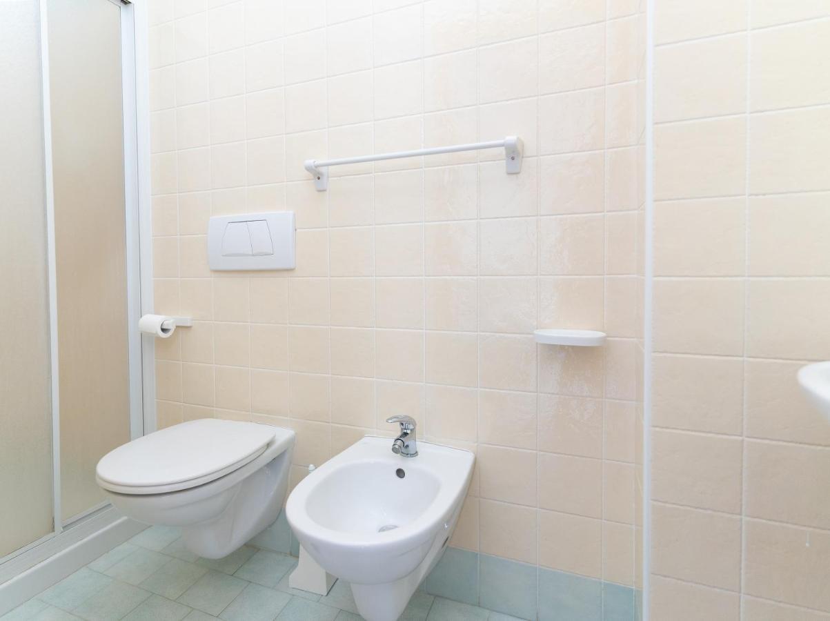 Hotel Villa Isola Rimini Eksteriør bilde