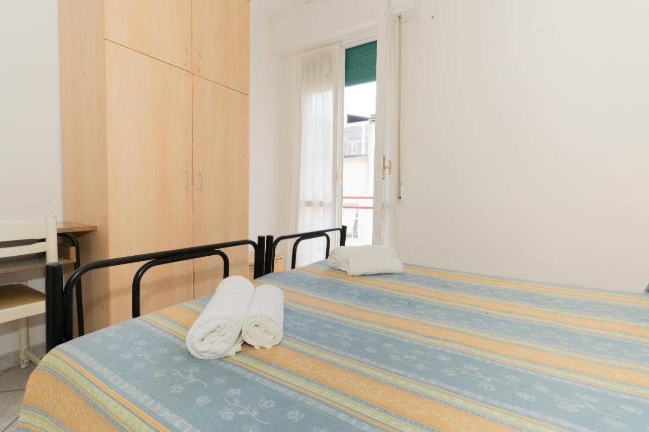 Hotel Villa Isola Rimini Eksteriør bilde